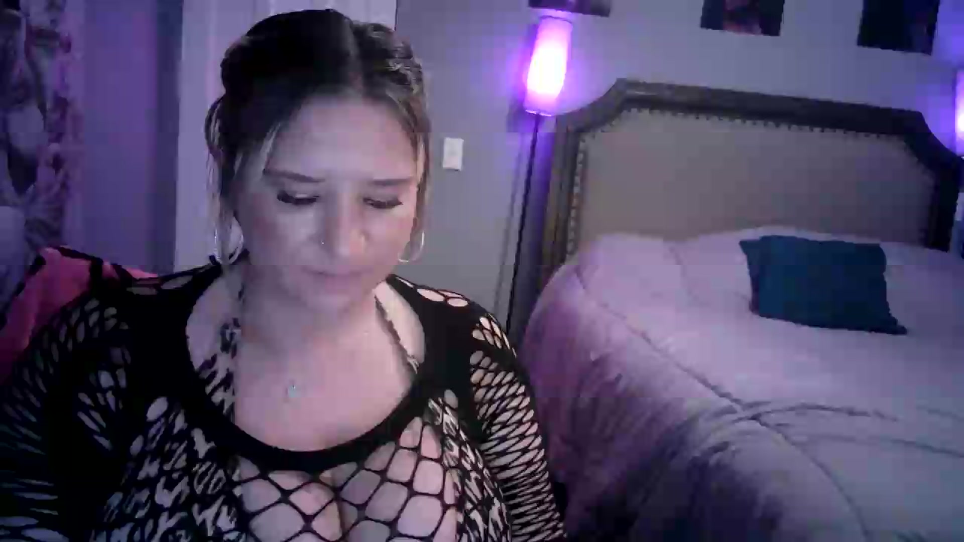 Gallery image thumbnail from LusciousLindz's myfreecams stream on, 07/30/2026, 20:19 image 1 of 20
