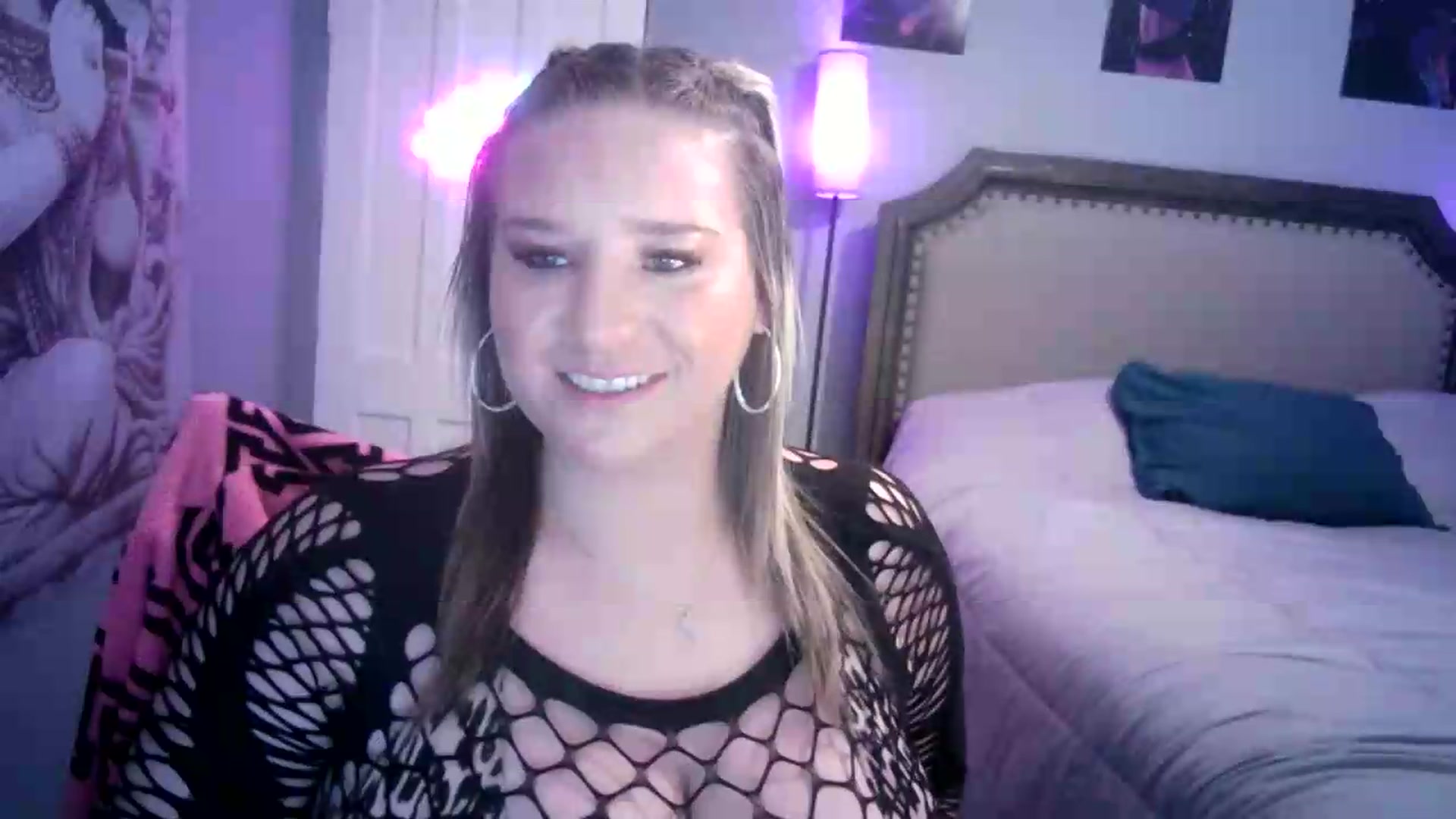 Gallery image thumbnail from LusciousLindz's myfreecams stream on, 08/06/2026, 18:55 image 19 of 20