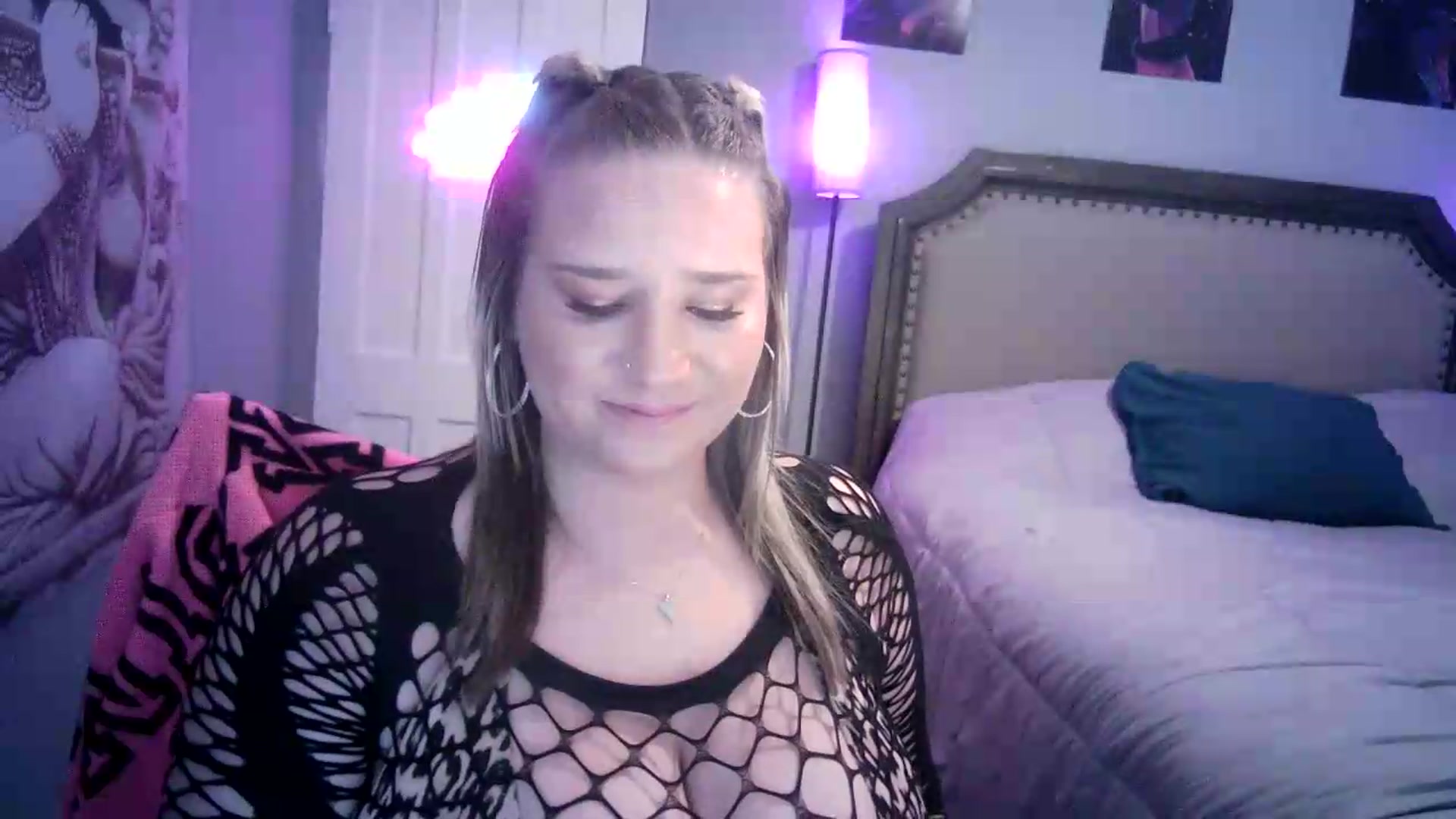 Gallery image thumbnail from LusciousLindz's myfreecams stream on, 08/06/2026, 18:55 image 11 of 20