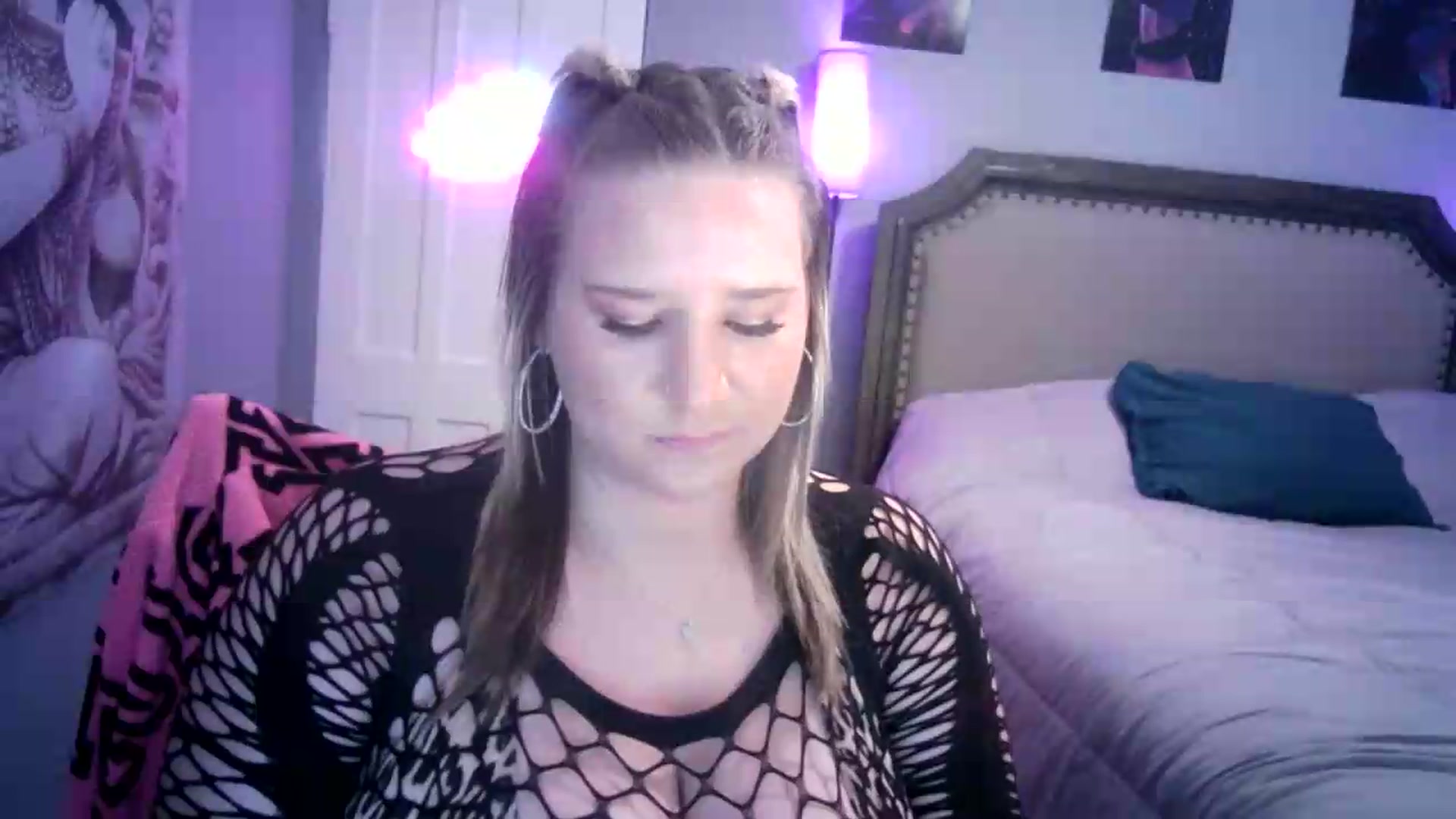 Gallery image thumbnail from LusciousLindz's myfreecams stream on, 08/06/2026, 18:55 image 20 of 20