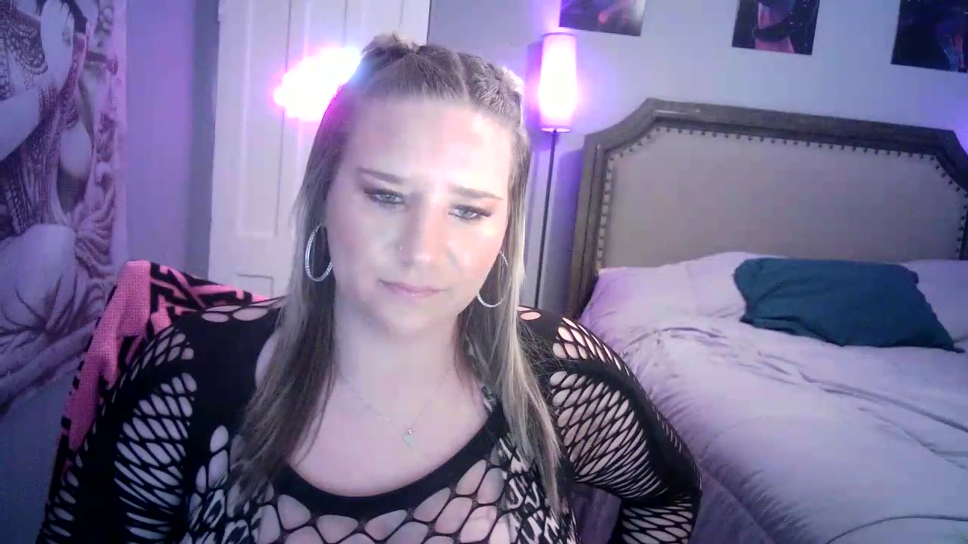 Gallery image thumbnail from LusciousLindz's myfreecams stream on, 08/06/2026, 20:22 image 8 of 20