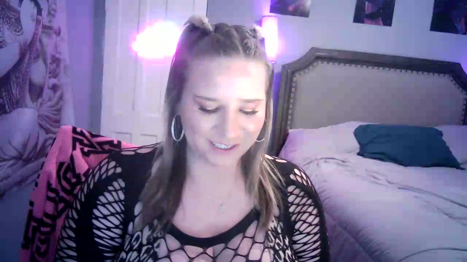 Gallery image thumbnail from LusciousLindz's myfreecams stream on, 08/06/2026, 20:22 image 5 of 20