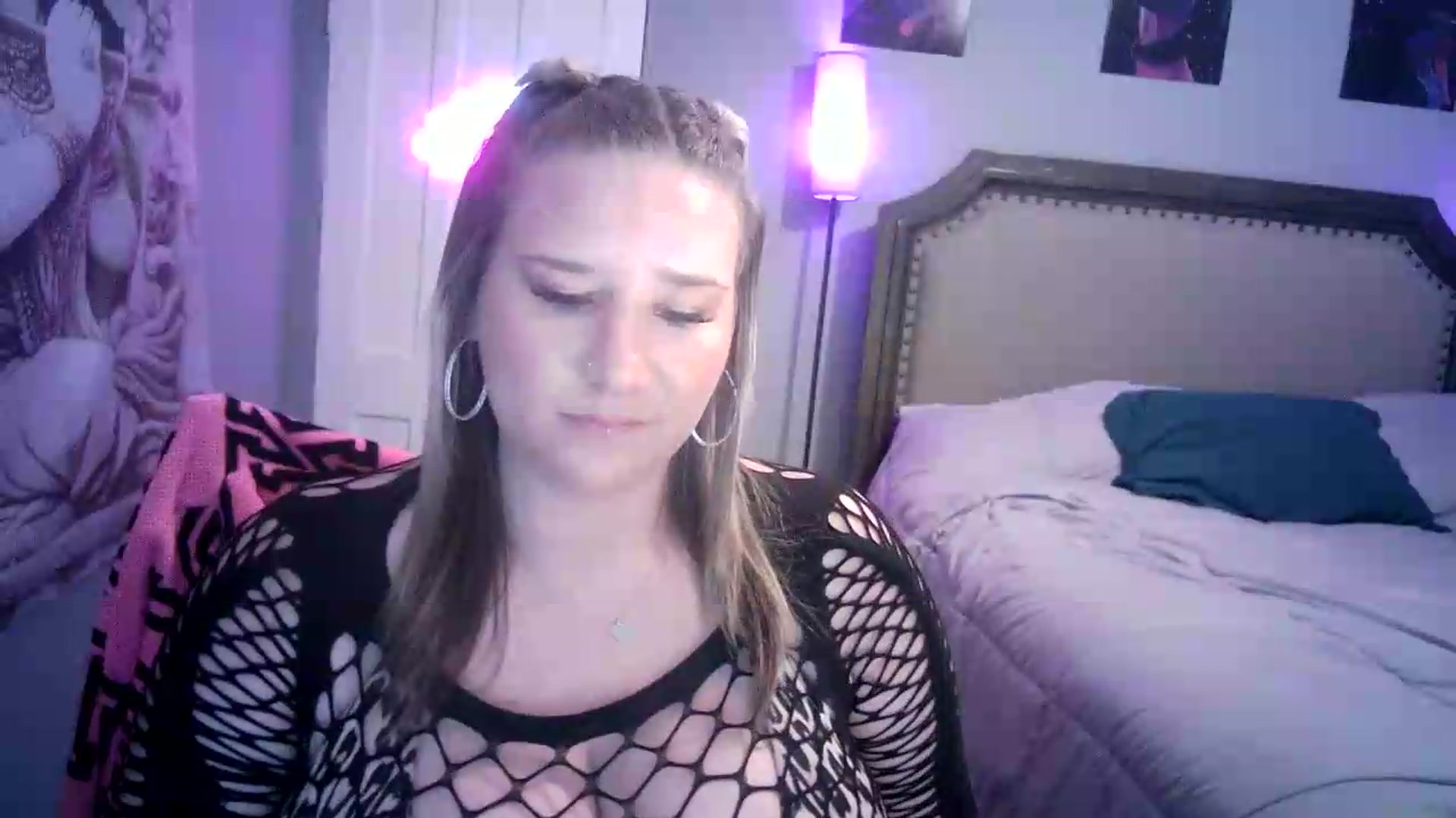 Gallery image thumbnail from LusciousLindz's myfreecams stream on, 08/06/2026, 20:22 image 10 of 20