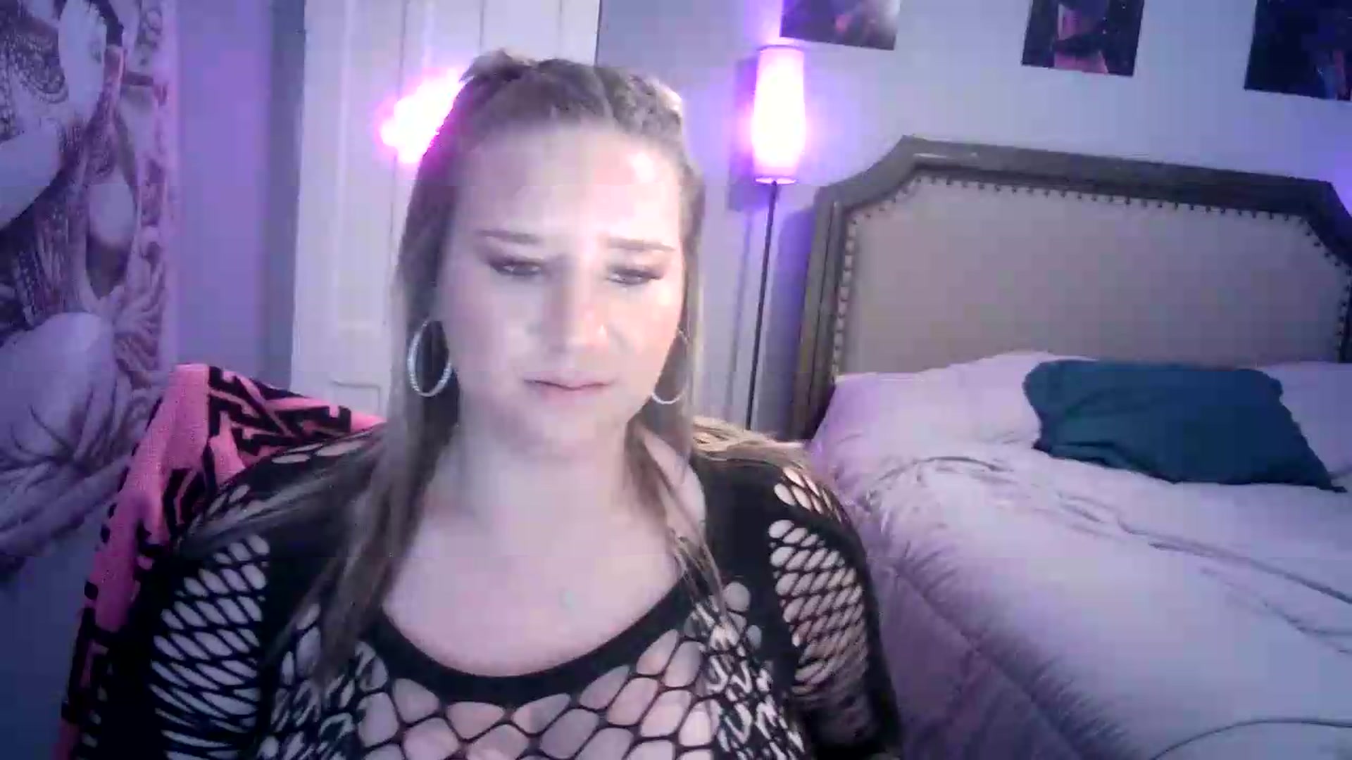 Gallery image thumbnail from LusciousLindz's myfreecams stream on, 08/06/2026, 20:22 image 20 of 20