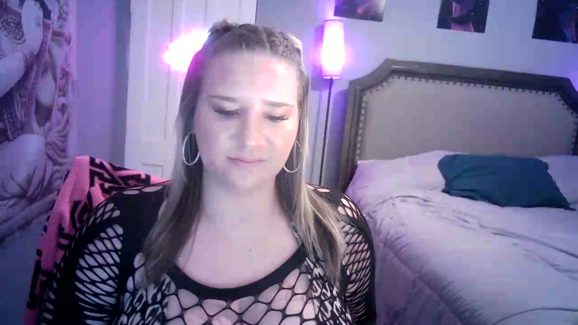 Gallery image thumbnail from LusciousLindz's myfreecams stream on, 08/06/2026, 20:22 image 7 of 20