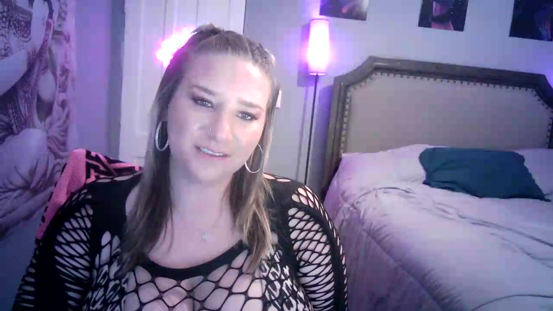 Gallery image thumbnail from LusciousLindz's myfreecams stream on, 08/06/2026, 20:22 image 11 of 20