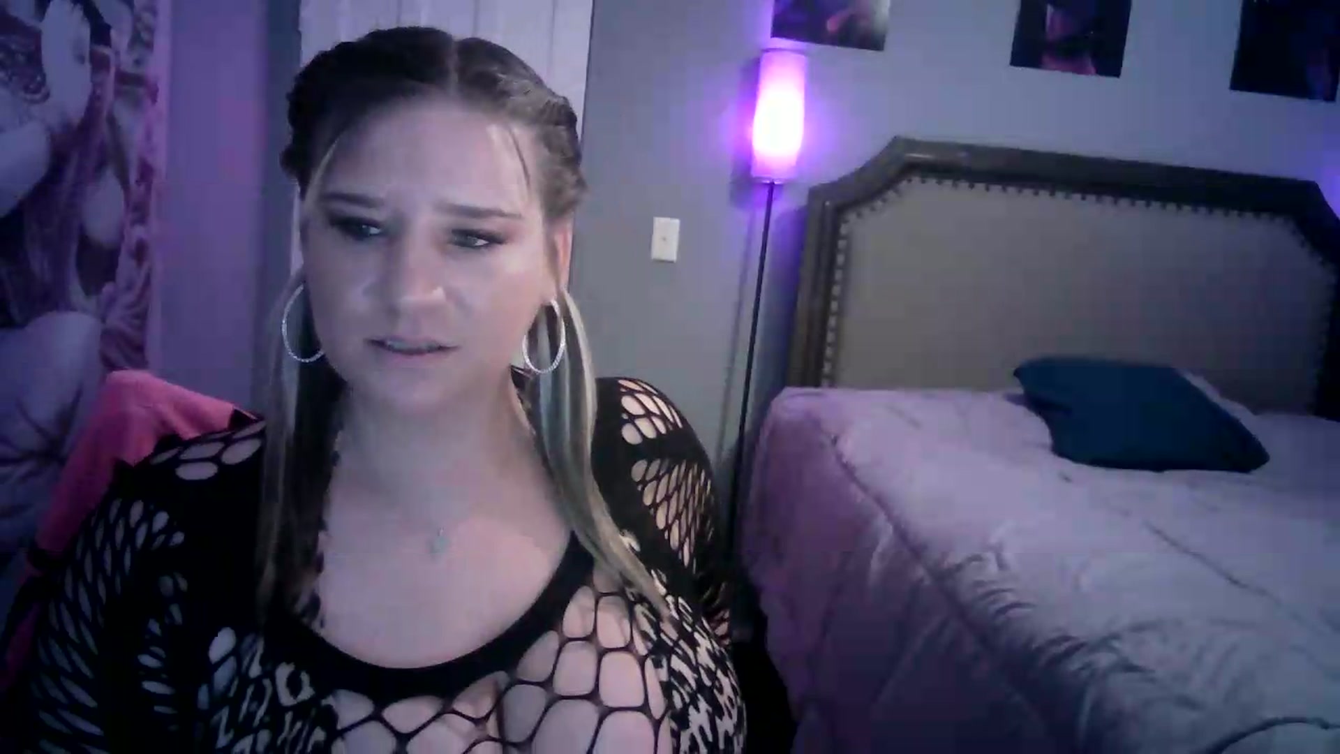 Gallery image thumbnail from LusciousLindz's myfreecams stream on, 08/07/2026, 21:38 image 5 of 20