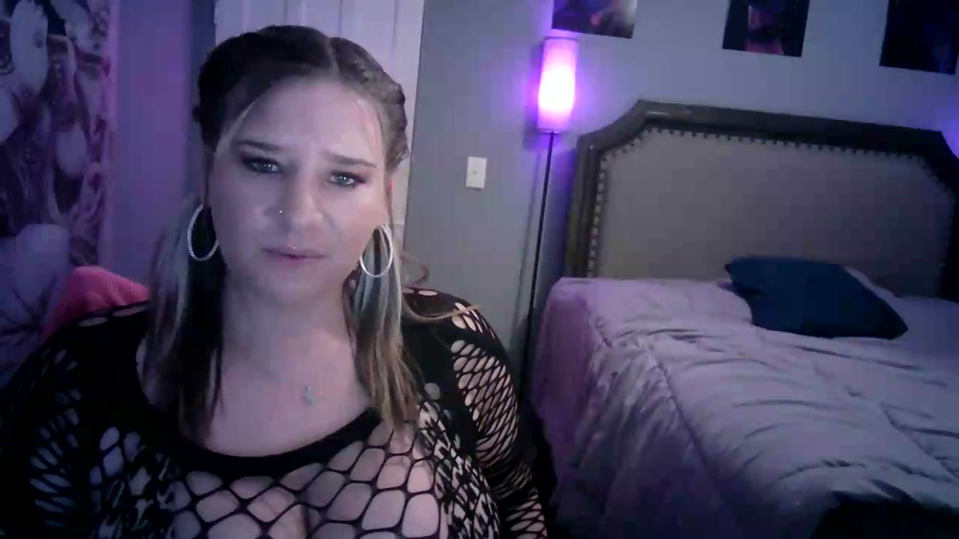 Gallery image thumbnail from LusciousLindz's myfreecams stream on, 08/07/2026, 22:22 image 13 of 20