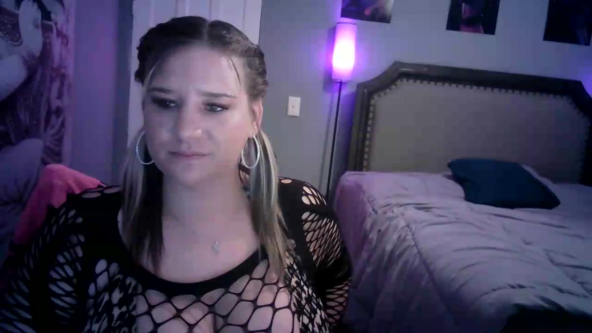 Gallery image thumbnail from LusciousLindz's myfreecams stream on, 08/07/2026, 22:22 image 16 of 20