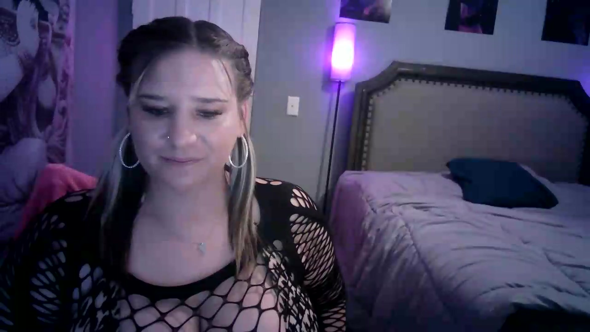 Gallery image thumbnail from LusciousLindz's myfreecams stream on, 08/07/2026, 22:22 image 14 of 20