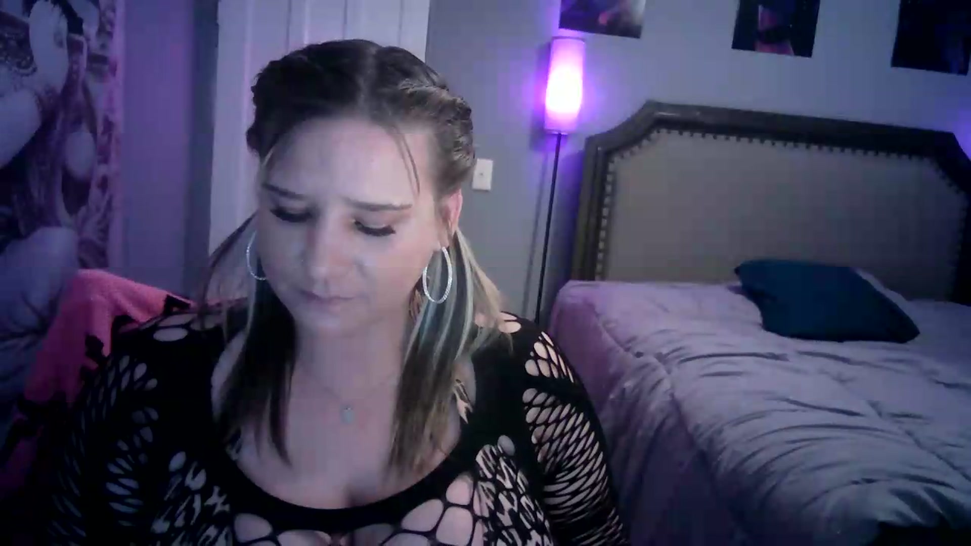 Gallery image thumbnail from LusciousLindz's myfreecams stream on, 08/07/2026, 22:22 image 3 of 20