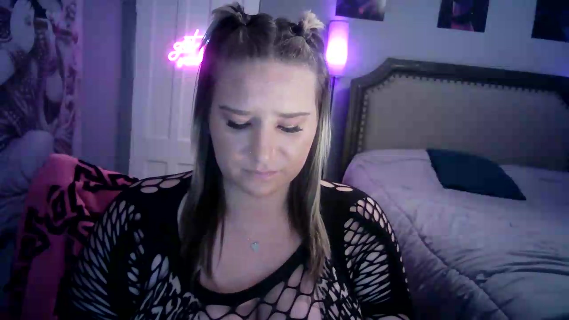 Gallery image thumbnail from LusciousLindz's myfreecams stream on, 08/10/2026, 18:36 image 5 of 20