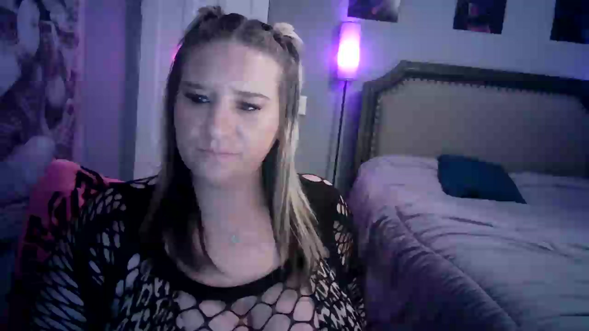 Gallery image thumbnail from LusciousLindz's myfreecams stream on, 08/10/2026, 19:52 image 12 of 20