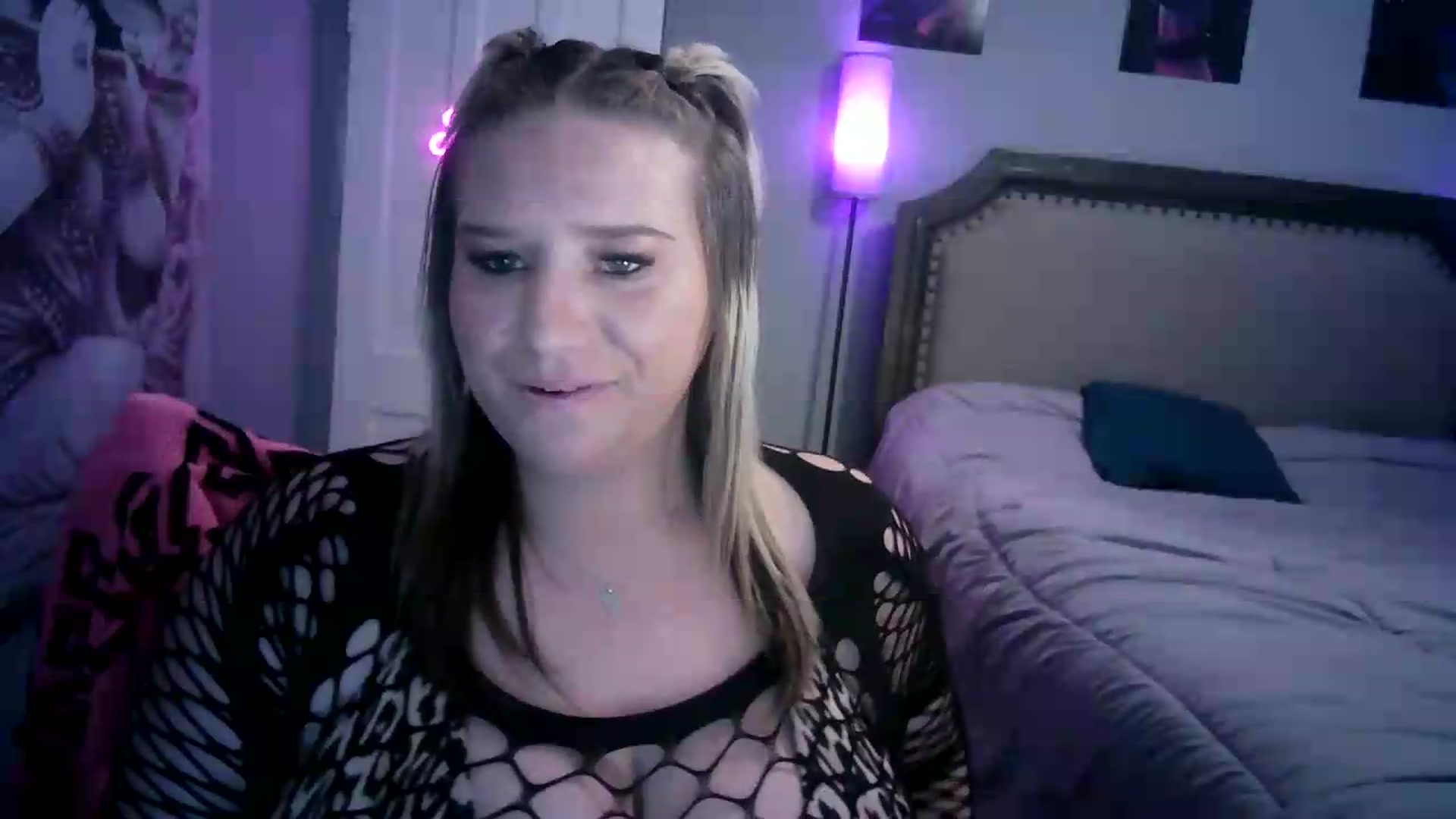 Gallery image thumbnail from LusciousLindz's myfreecams stream on, 08/10/2026, 19:52 image 2 of 20