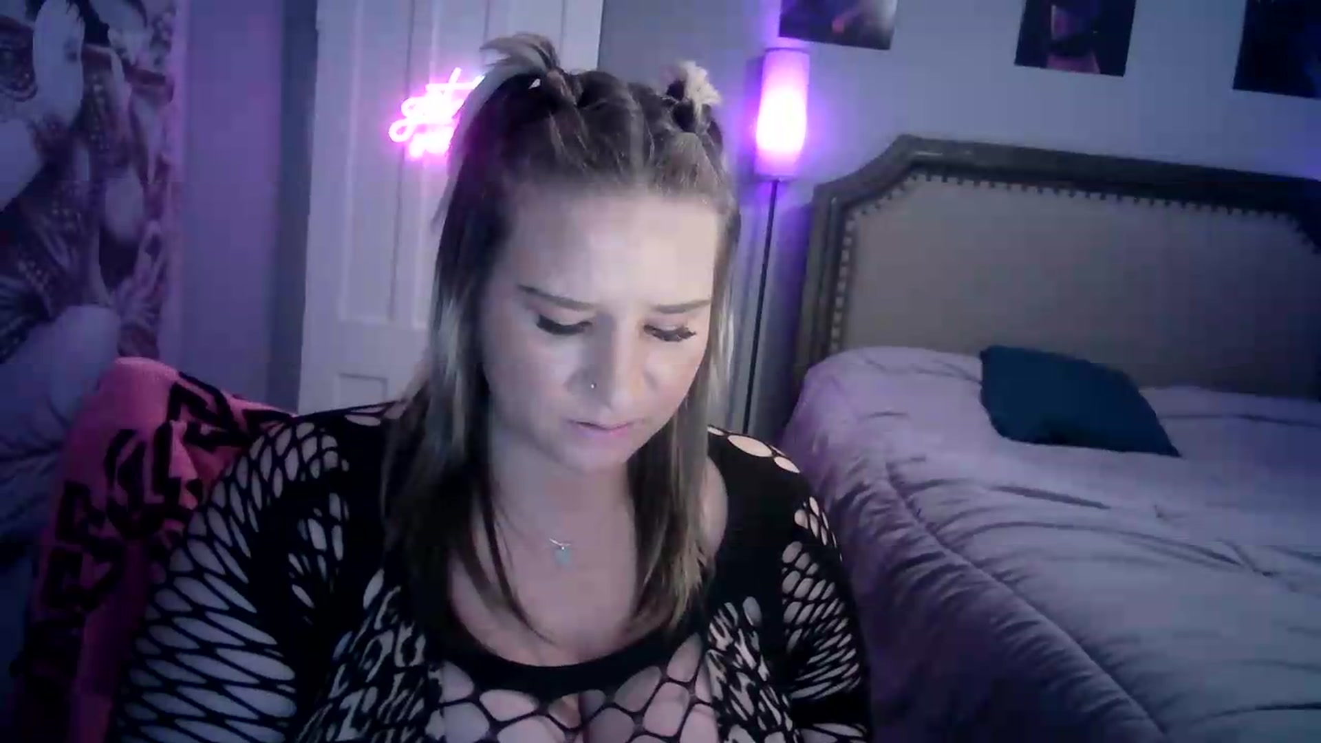 Gallery image thumbnail from LusciousLindz's myfreecams stream on, 08/10/2026, 19:52 image 3 of 20