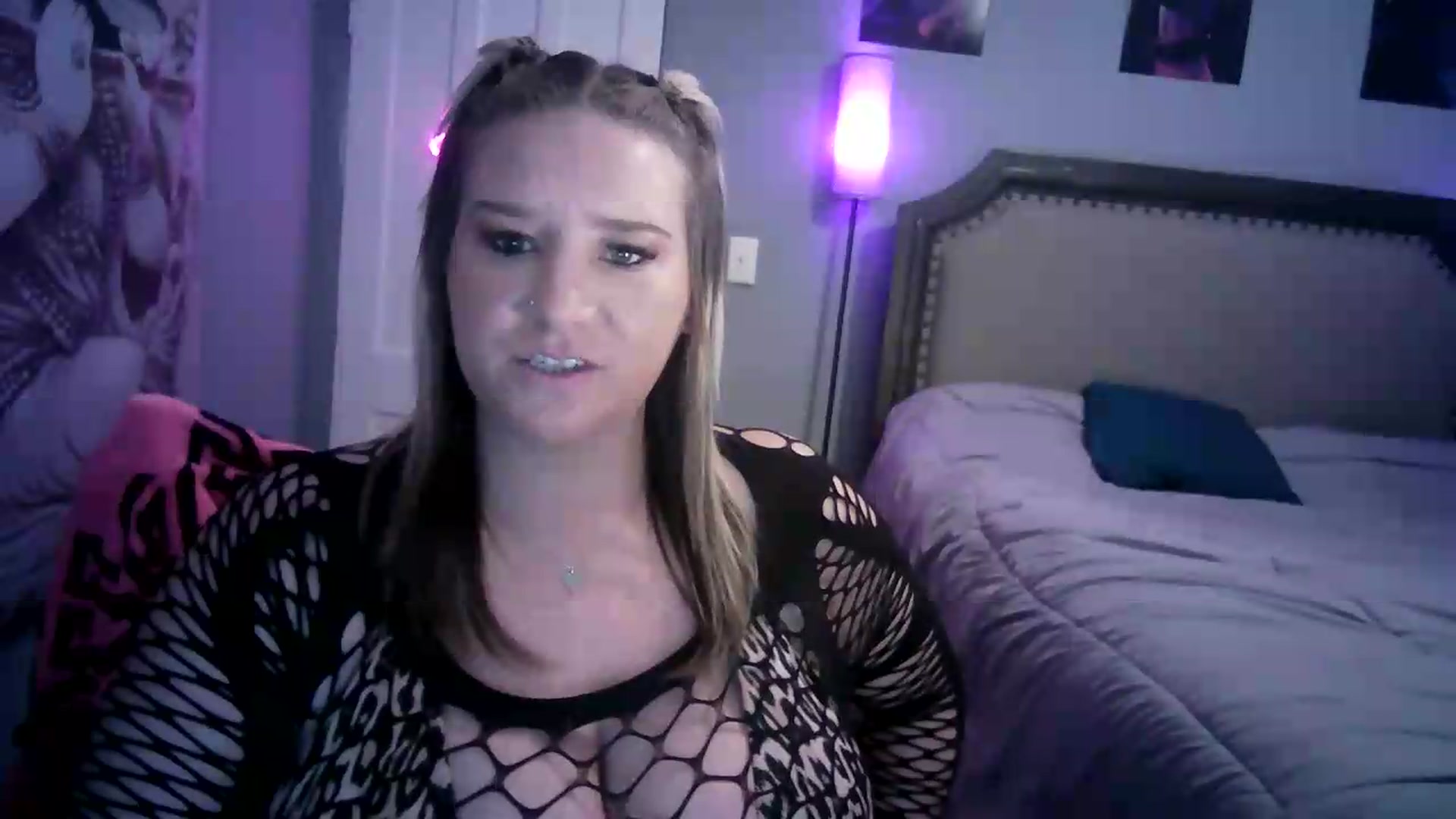 Gallery image thumbnail from LusciousLindz's myfreecams stream on, 08/10/2026, 19:52 image 8 of 20