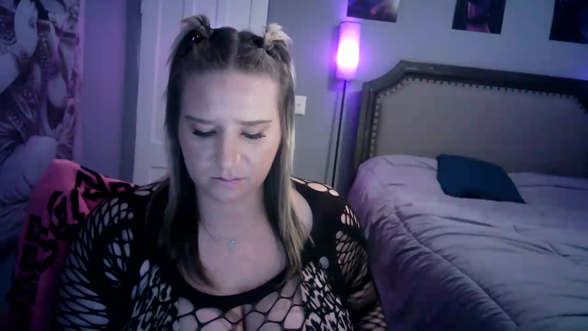 Gallery image thumbnail from LusciousLindz's myfreecams stream on, 08/10/2026, 19:52 image 10 of 20