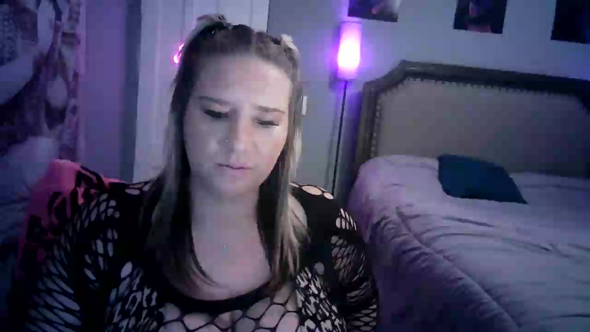 Gallery image thumbnail from LusciousLindz's myfreecams stream on, 08/10/2026, 19:52 image 20 of 20
