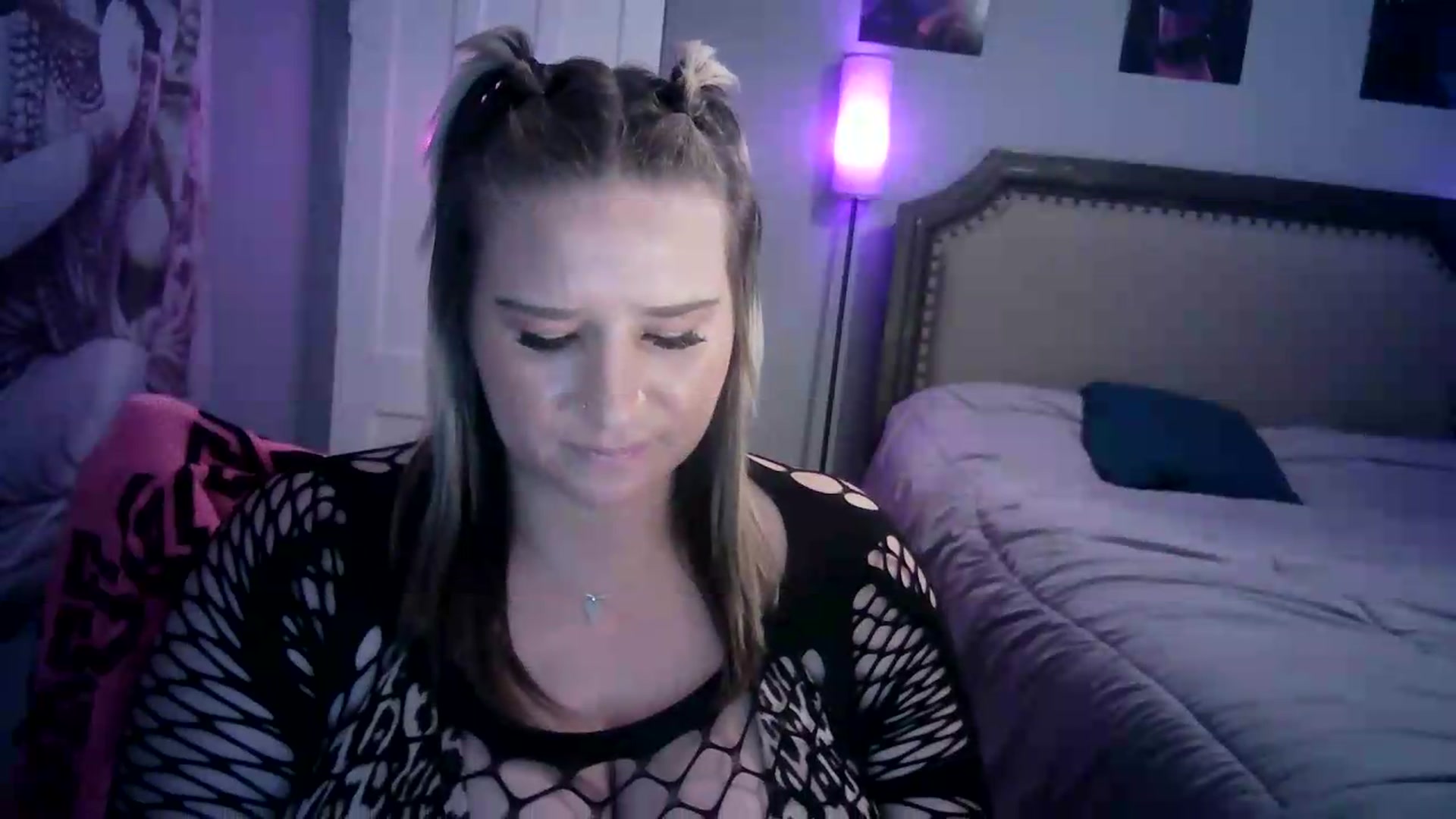 Gallery image thumbnail from LusciousLindz's myfreecams stream on, 08/10/2026, 19:52 image 18 of 20