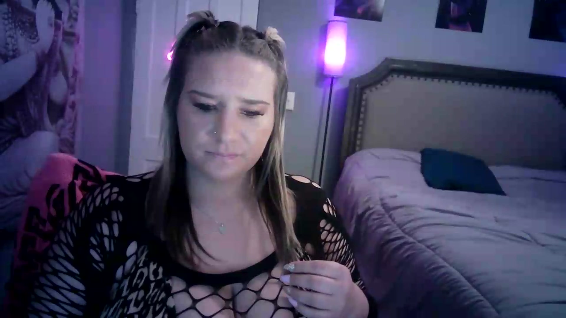 Gallery image thumbnail from LusciousLindz's myfreecams stream on, 08/10/2026, 19:52 image 15 of 20