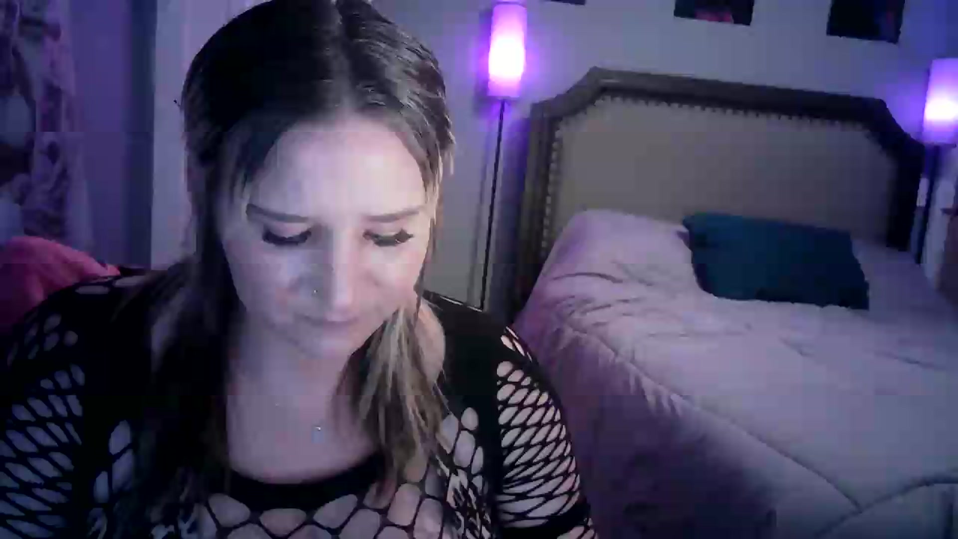 Gallery image thumbnail from LusciousLindz's myfreecams stream on, 08/11/2026, 21:45 image 13 of 20