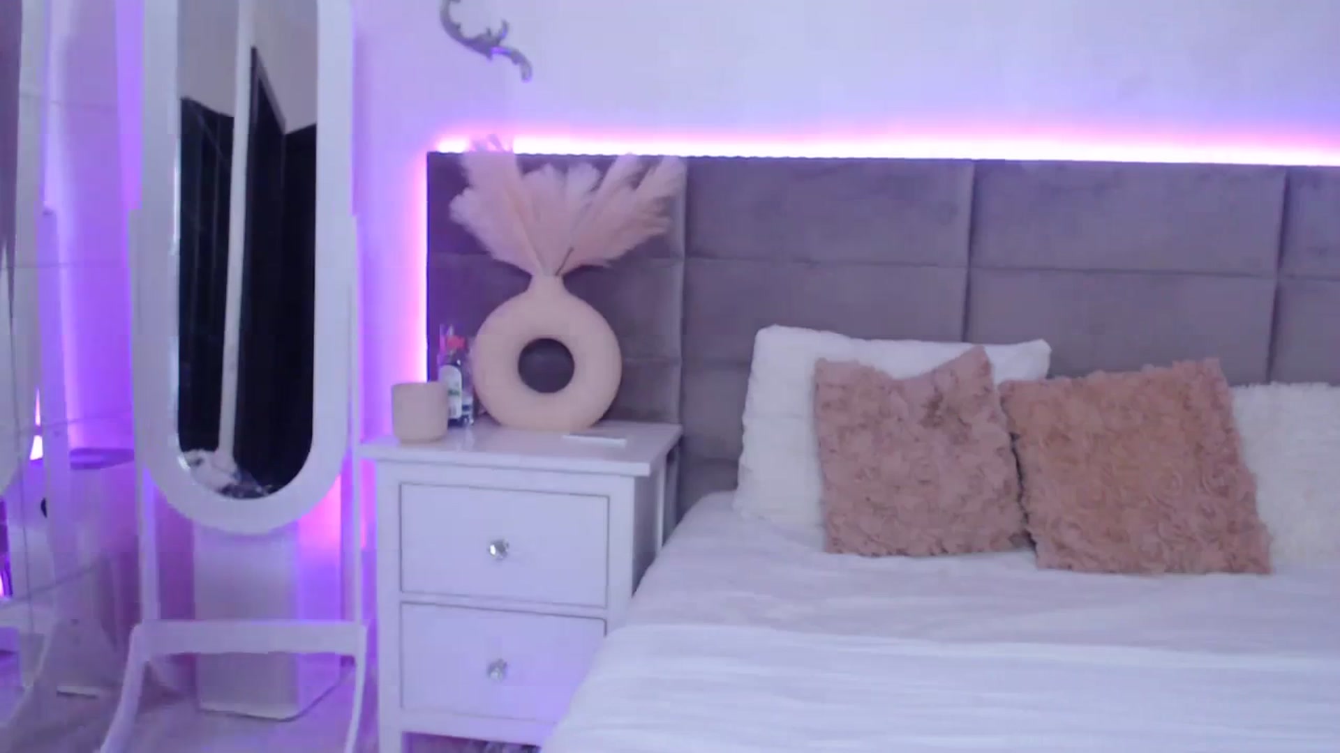 Gallery image thumbnail from Lusi_lu28's myfreecams stream on, 10/20/2023, 17:43 image 5 of 20