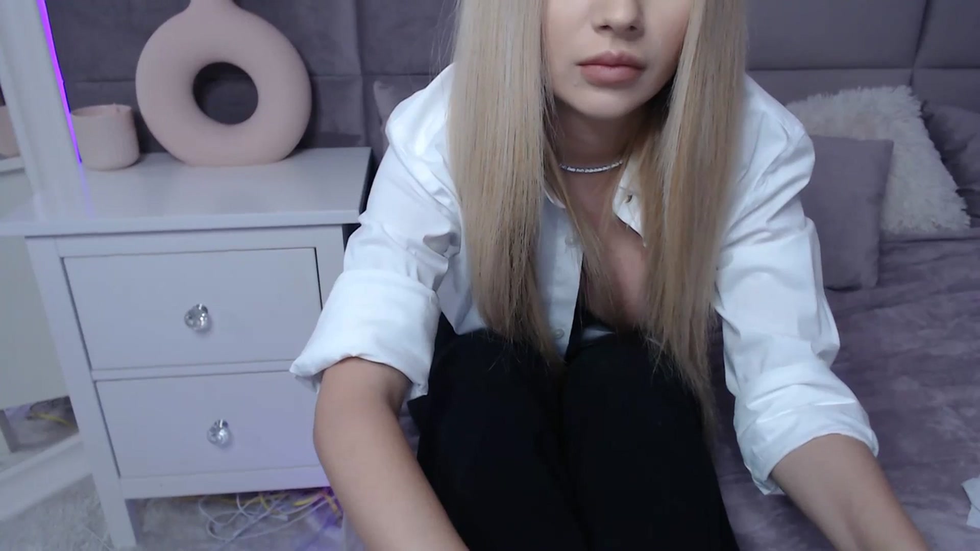 Gallery image thumbnail from Lusi_lu28's myfreecams stream on, 10/29/2023, 07:36 image 10 of 20