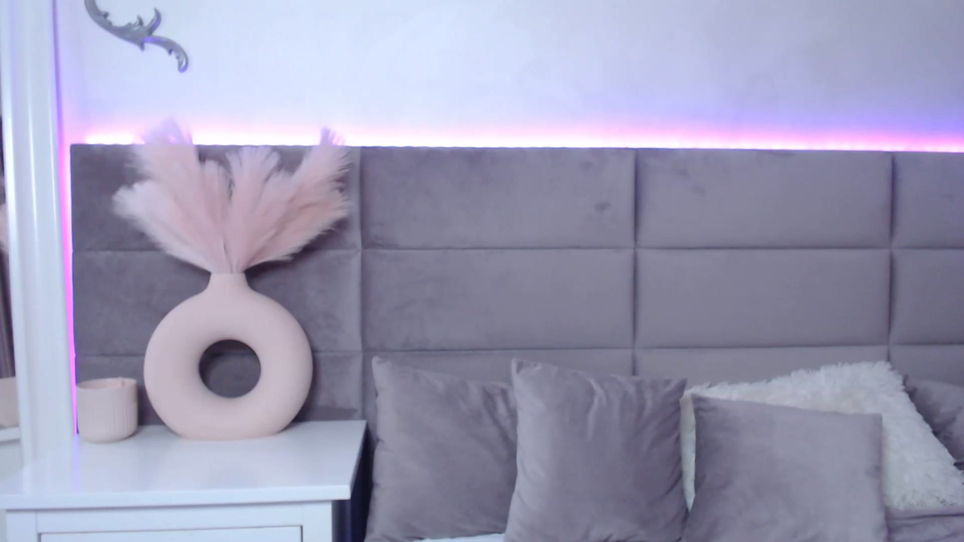 Gallery image thumbnail from Lusi_lu28's myfreecams stream on, 10/29/2023, 07:36 image 18 of 20