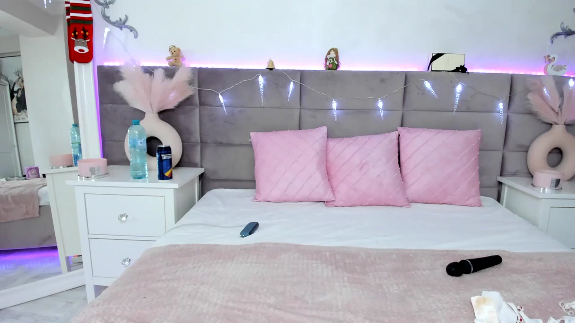 Gallery image thumbnail from Lusi_lu28's myfreecams stream on, 12/25/2023, 07:49 image 5 of 20