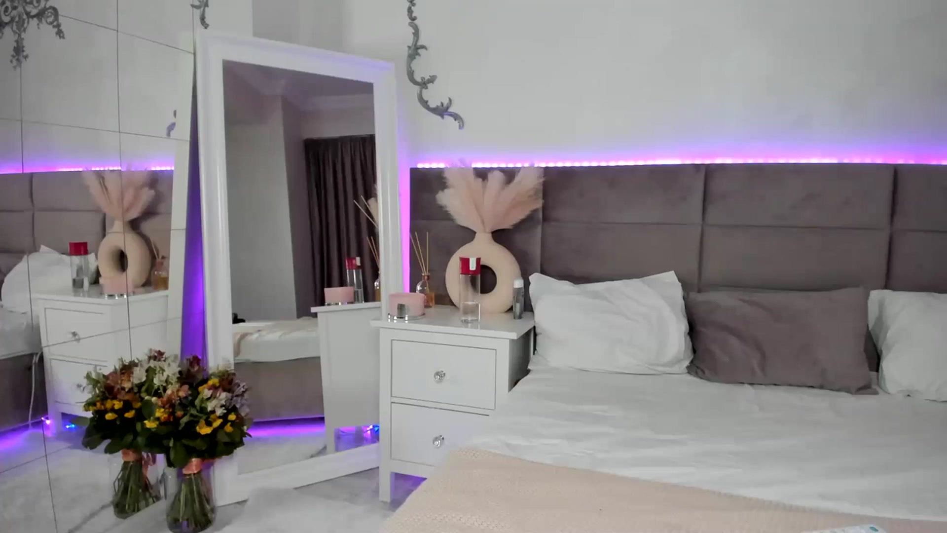Gallery image thumbnail from Lusi_lu28's myfreecams stream on, 02/26/2024, 05:29 image 20 of 20