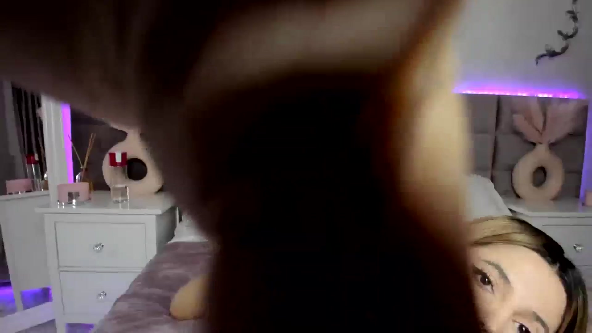 Gallery image thumbnail from Lusi_lu28's myfreecams stream on, 03/02/2024, 05:07 image 15 of 20