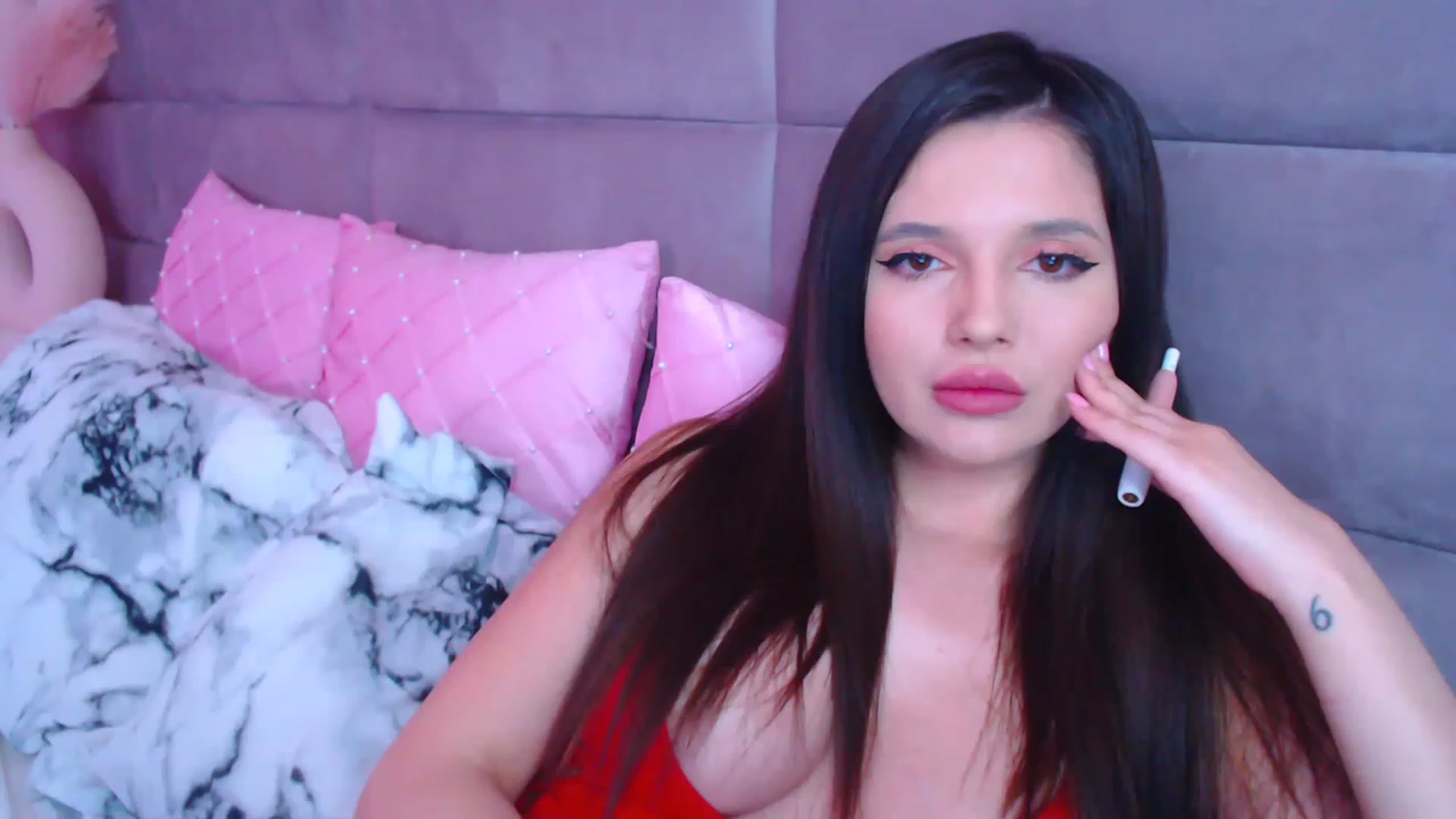 Gallery image thumbnail from Lusianne's myfreecams stream on, 05/09/2023, 06:36 image 15 of 20