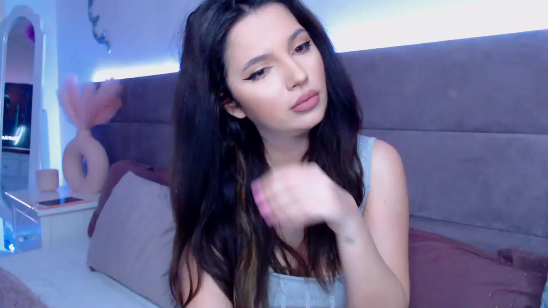 Gallery image thumbnail from Lusianne's myfreecams stream on, 05/15/2023, 05:08 image 1 of 20