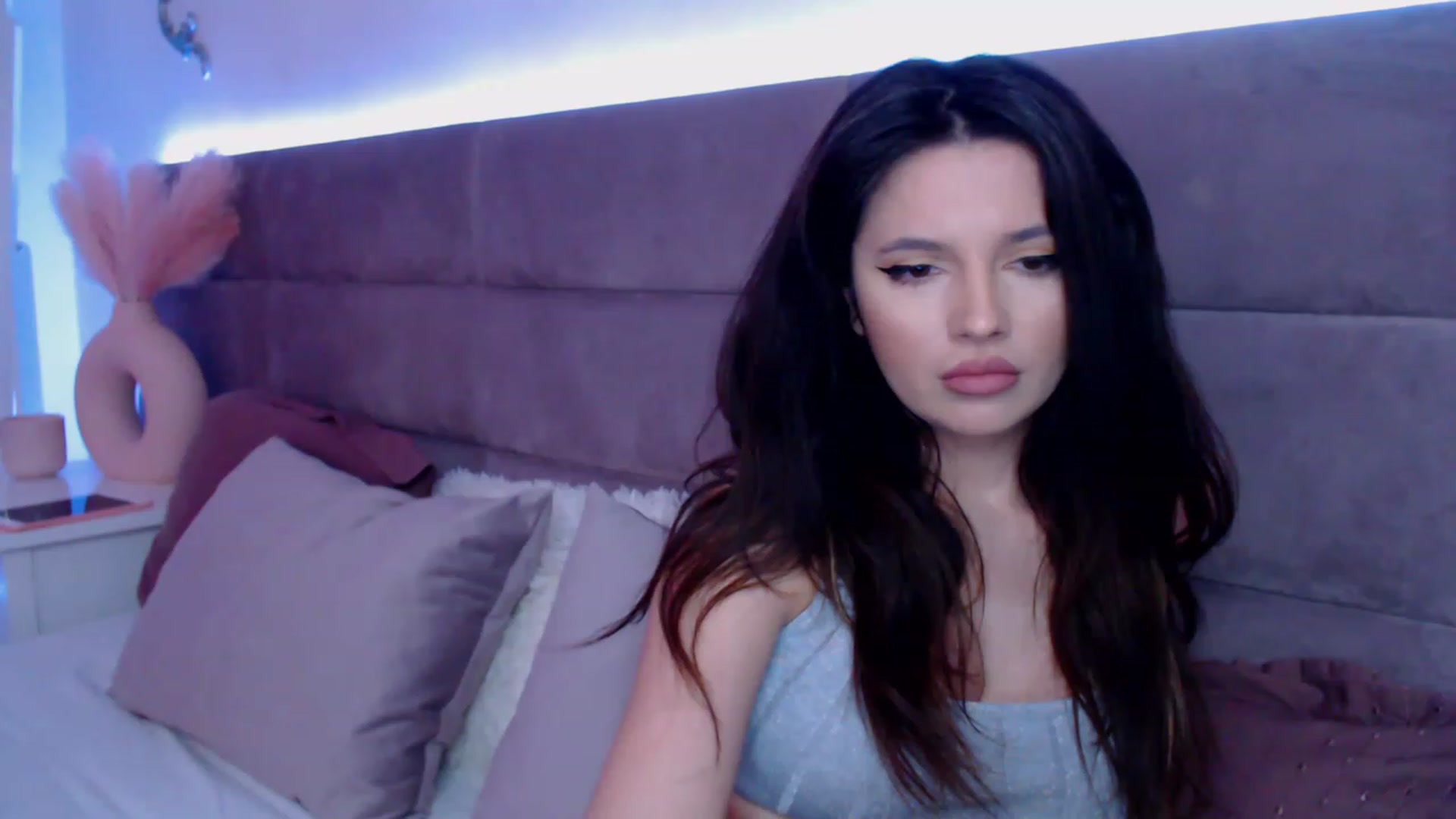 Gallery image thumbnail from Lusianne's myfreecams stream on, 05/15/2023, 05:08 image 19 of 20