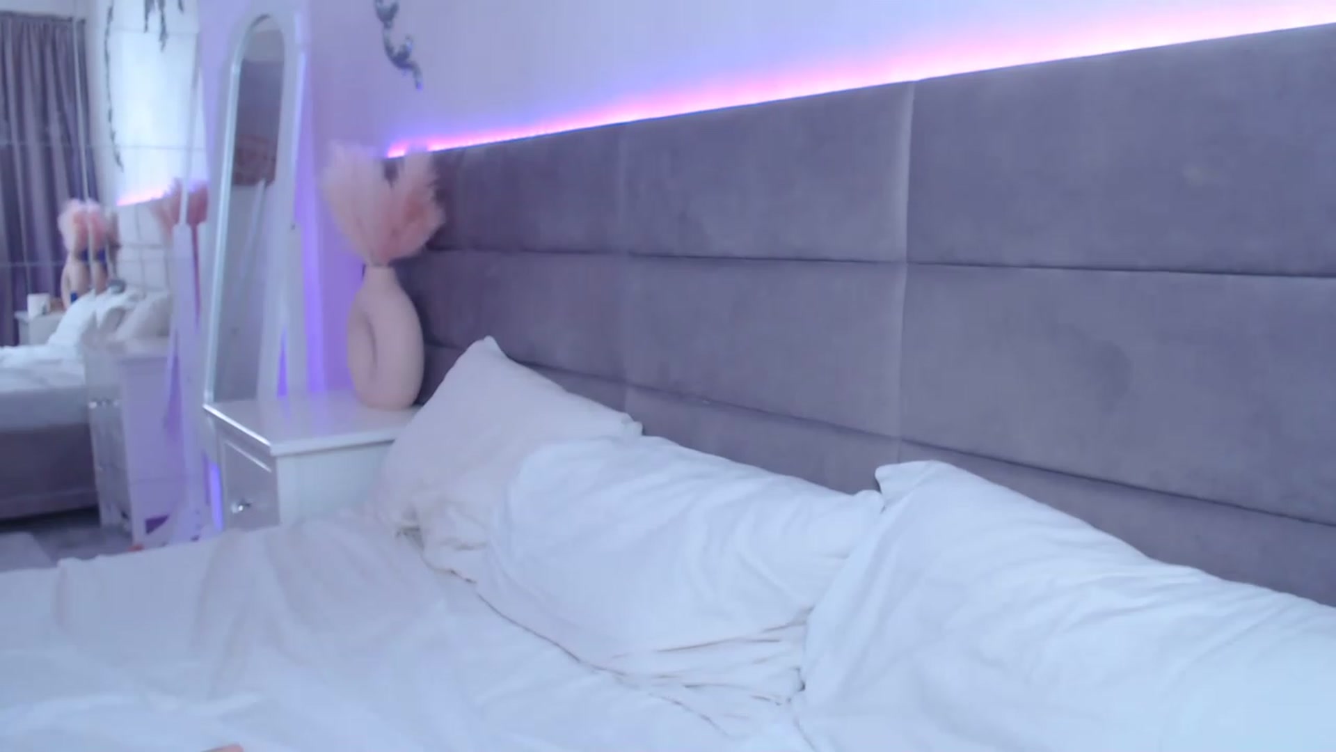 Gallery image thumbnail from Lusianne's myfreecams stream on, 08/23/2023, 02:05 image 2 of 20