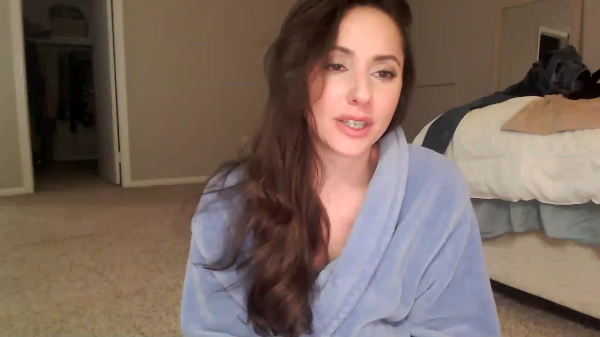 Gallery image thumbnail from Lust_4_Life's myfreecams stream on, 11/16/2022, 08:08 image 20 of 20