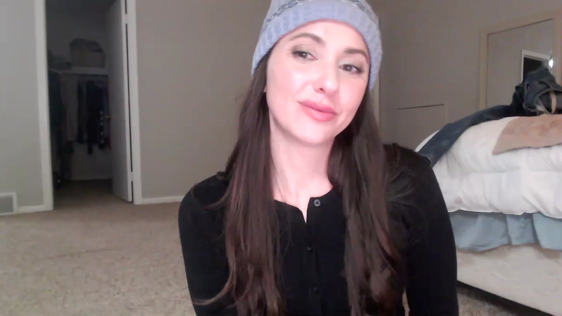 Gallery image thumbnail from Lust_4_Life's myfreecams stream on, 11/16/2022, 08:08 image 6 of 20