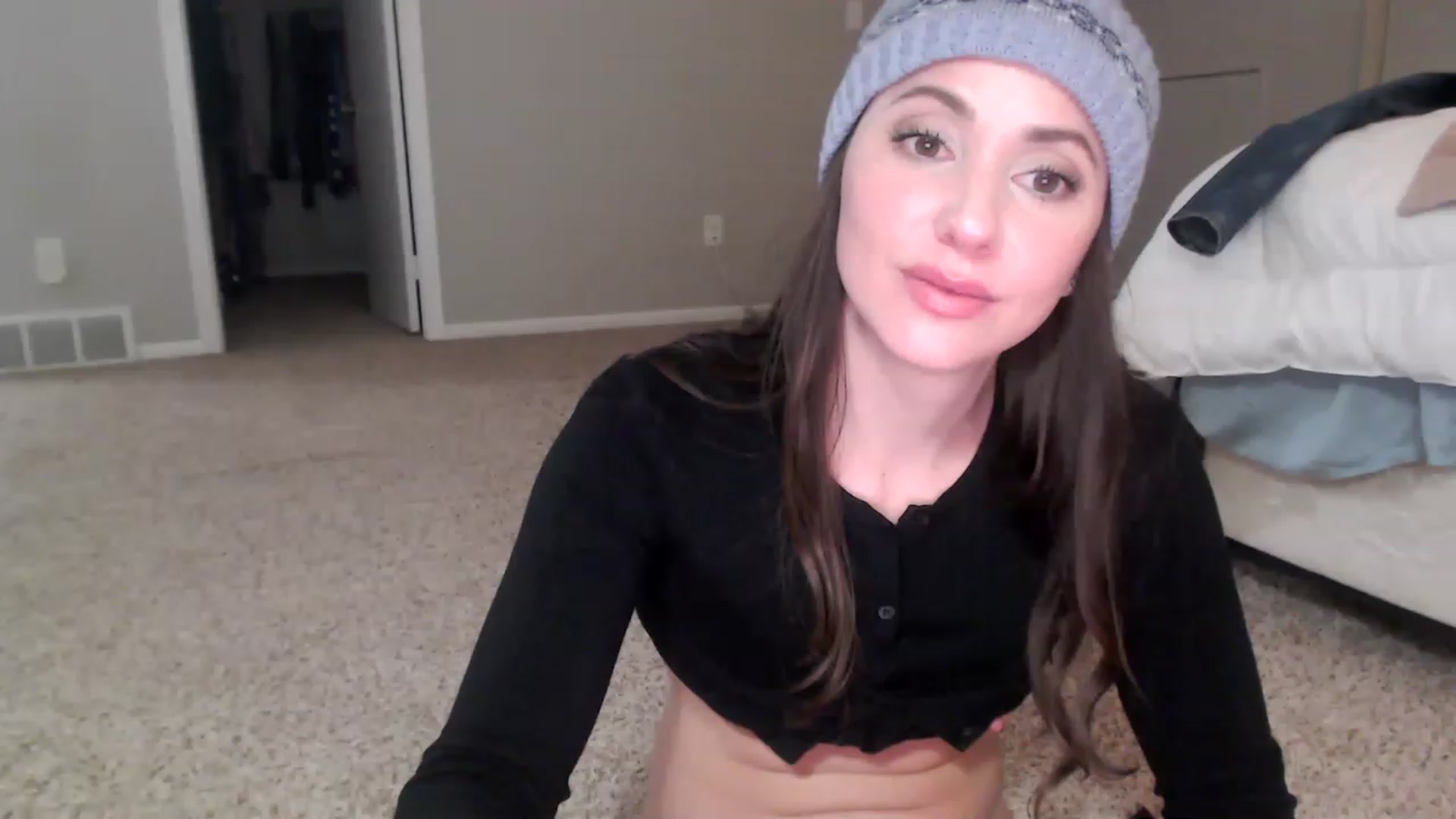 Gallery image thumbnail from Lust_4_Life's myfreecams stream on, 11/16/2022, 08:08 image 5 of 20