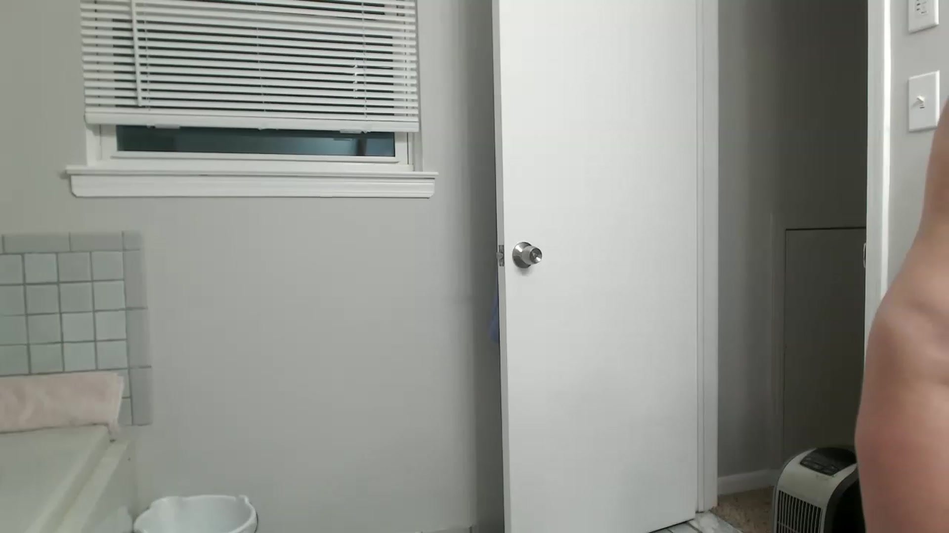 Gallery image thumbnail from Lust_4_Life's myfreecams stream on, 11/16/2022, 08:08 image 9 of 20