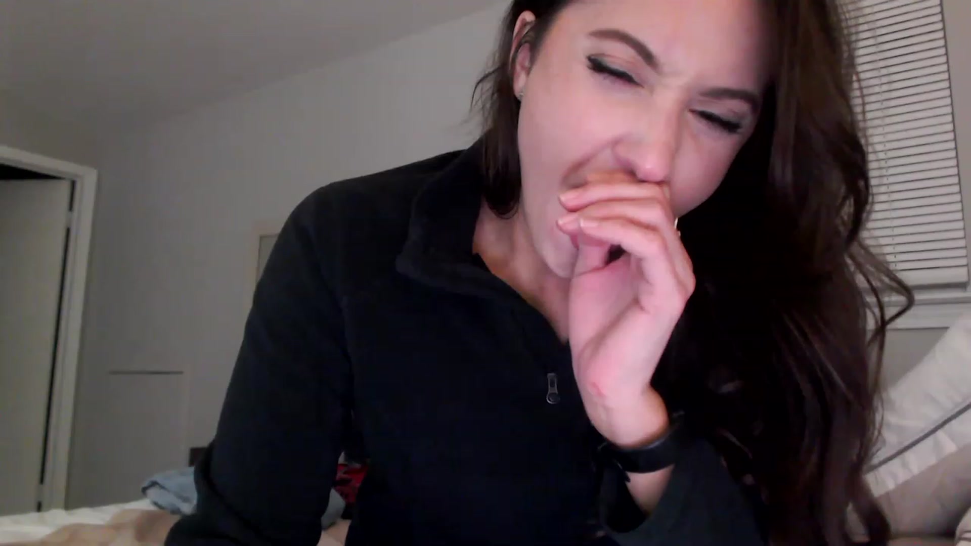 Gallery image thumbnail from Lust_4_Life's myfreecams stream on, 11/17/2022, 04:13 image 7 of 20