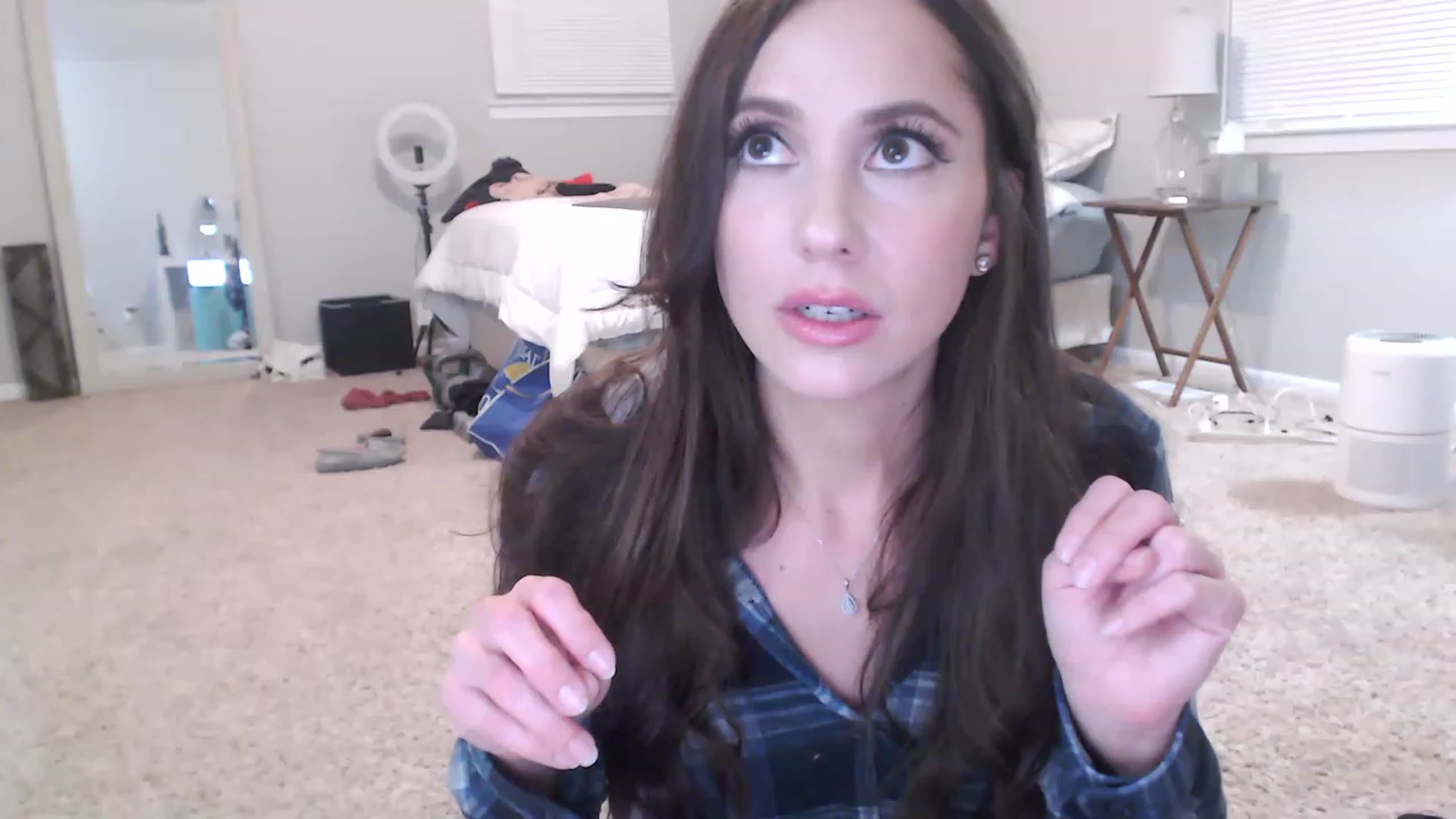 Gallery image thumbnail from Lust_4_Life's myfreecams stream on, 11/18/2022, 13:39 image 4 of 20