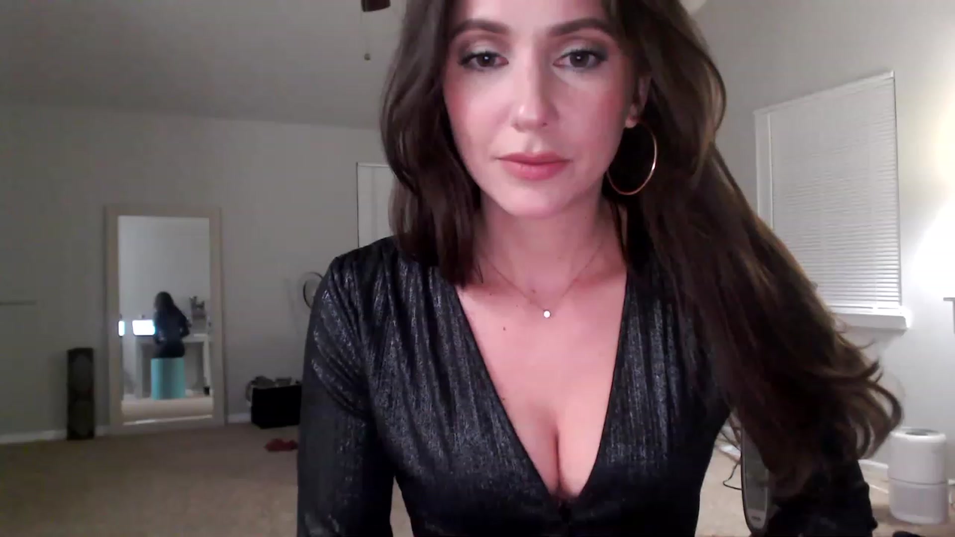 Gallery image thumbnail from Lust_4_Life's myfreecams stream on, 11/20/2022, 05:22 image 1 of 20
