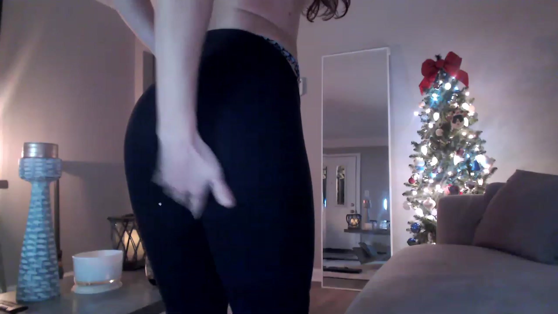 Gallery image thumbnail from Lust_4_Life's myfreecams stream on, 11/29/2022, 02:57 image 10 of 20