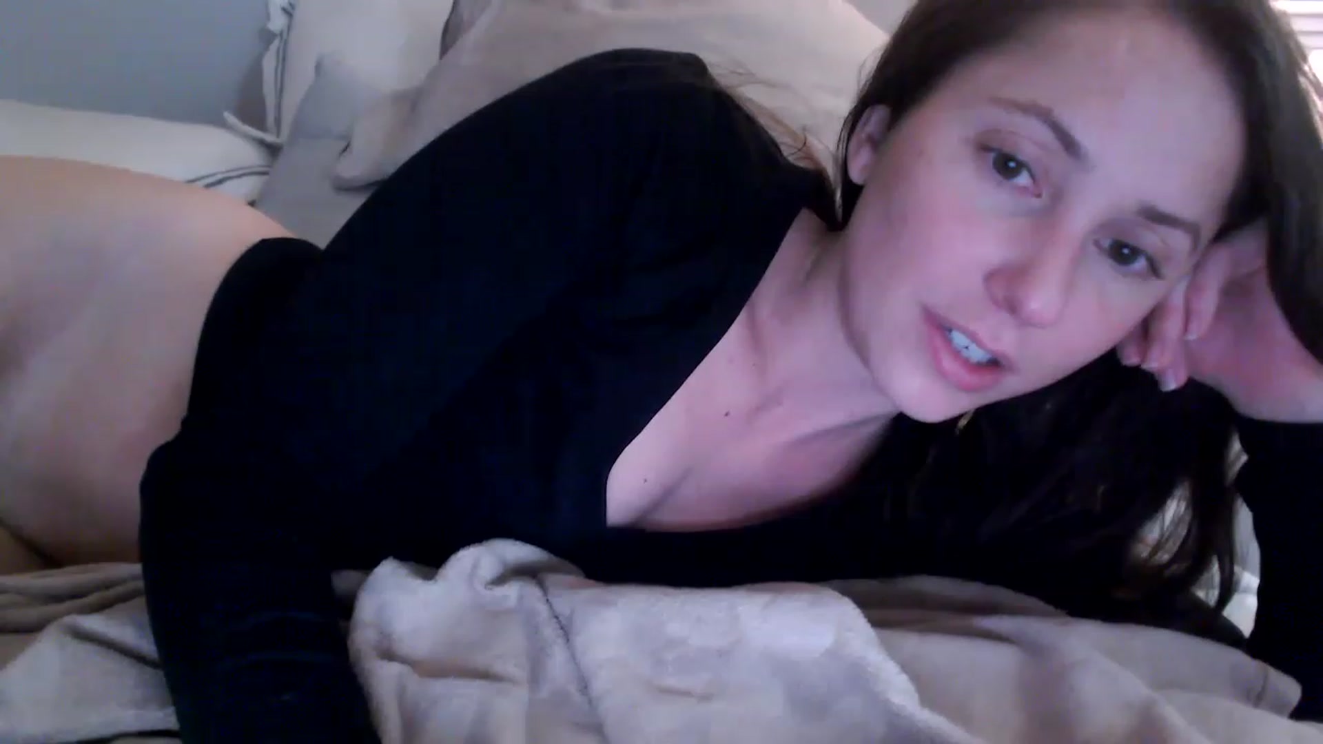 Gallery image thumbnail from Lust_4_Life's myfreecams stream on, 12/02/2022, 02:23 image 3 of 20