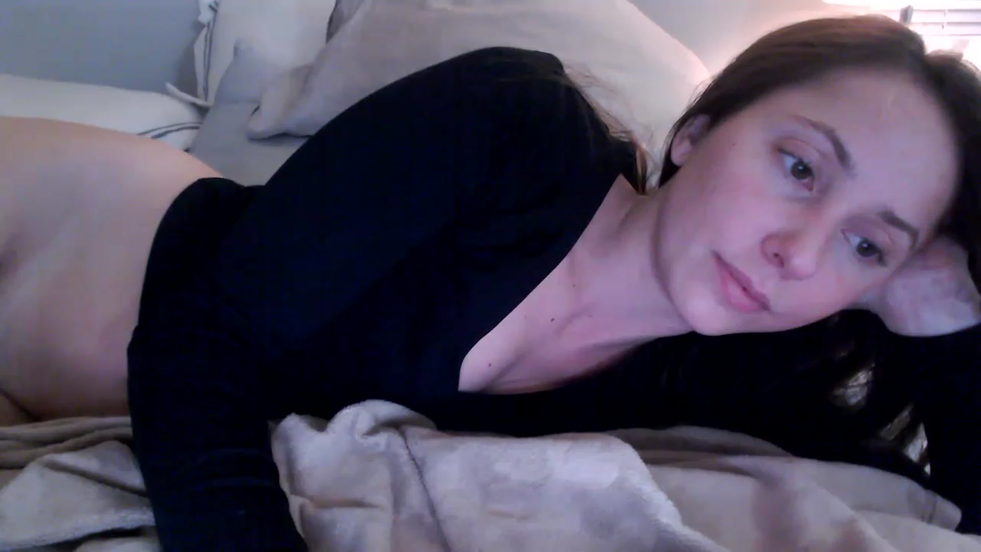 Gallery image thumbnail from Lust_4_Life's myfreecams stream on, 12/02/2022, 02:23 image 4 of 20