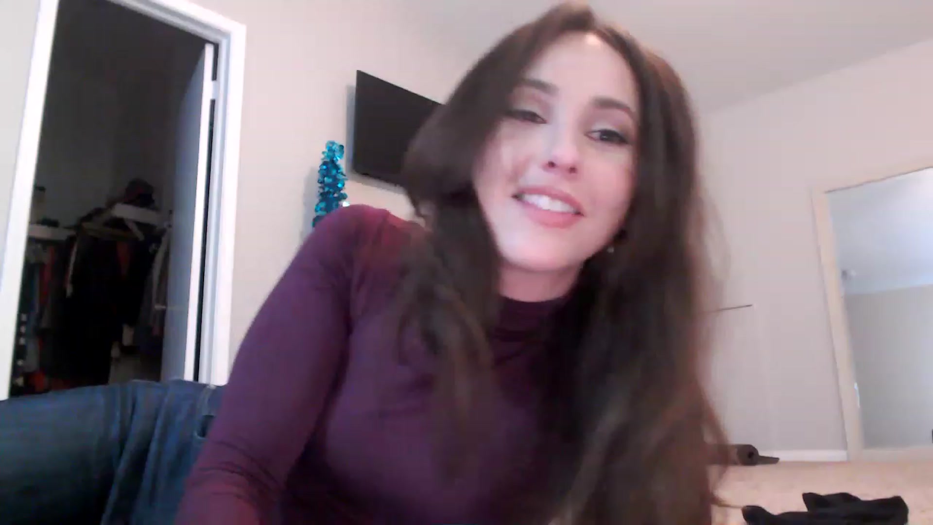 Gallery image thumbnail from Lust_4_Life's myfreecams stream on, 12/04/2022, 01:13 image 7 of 20
