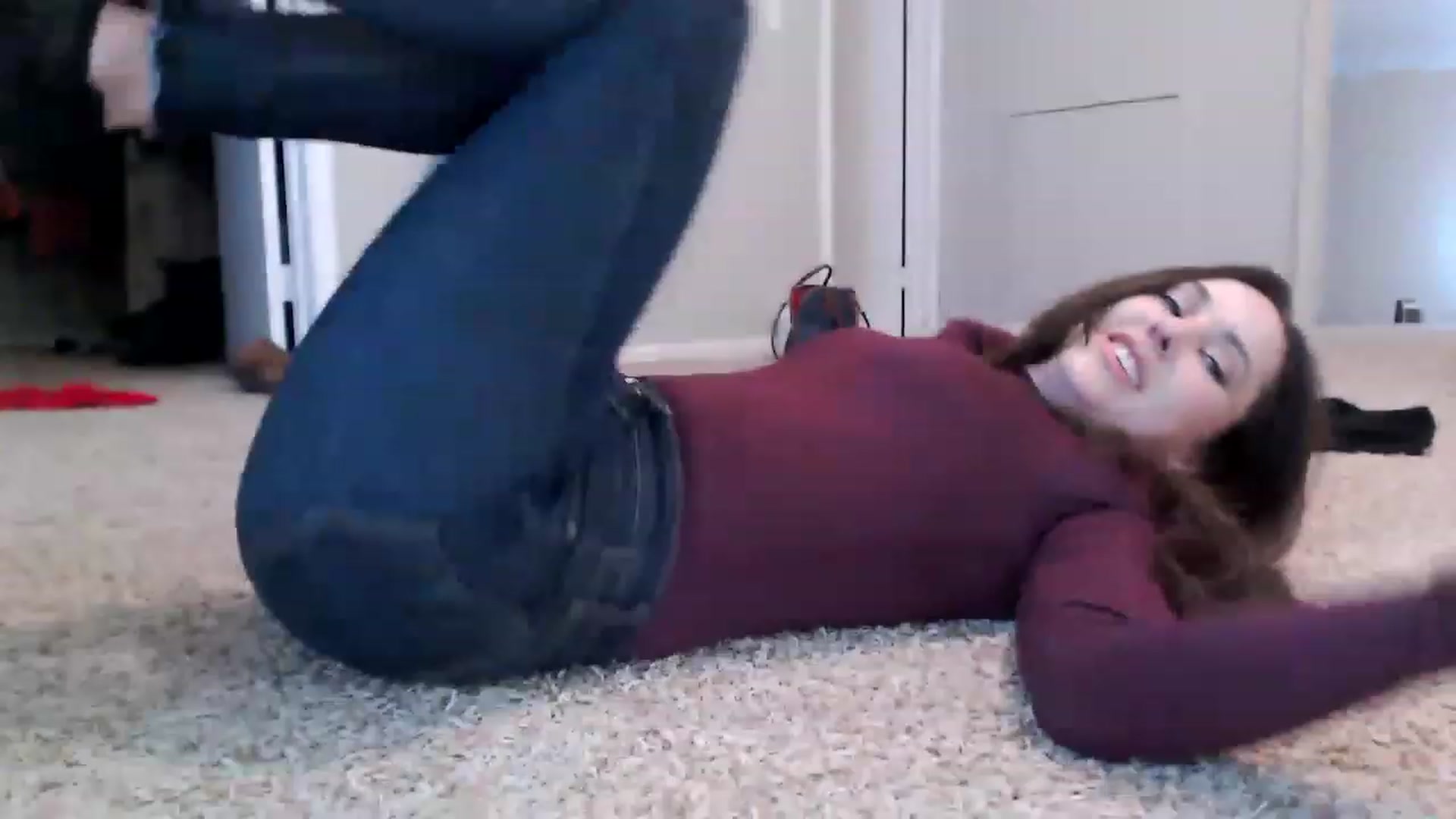 Gallery image thumbnail from Lust_4_Life's myfreecams stream on, 12/04/2022, 01:13 image 4 of 20