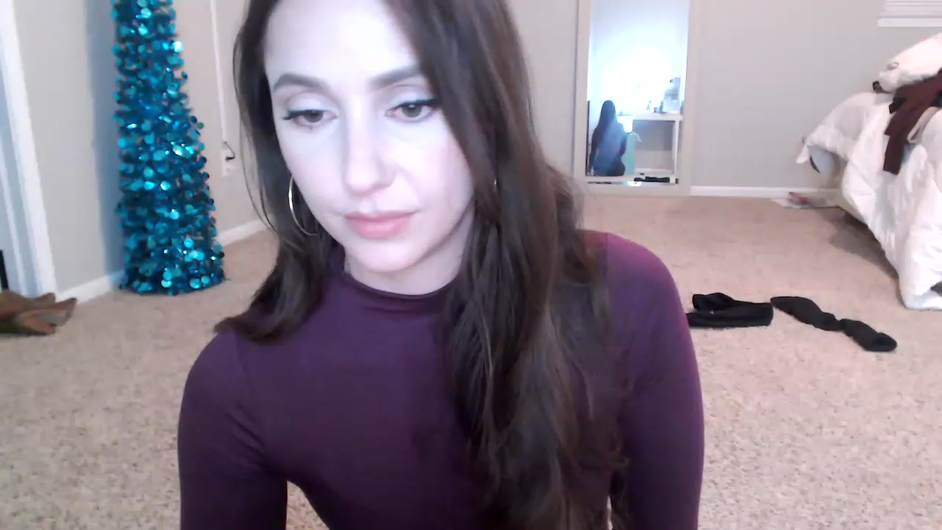Gallery image thumbnail from Lust_4_Life's myfreecams stream on, 12/04/2022, 01:13 image 14 of 20