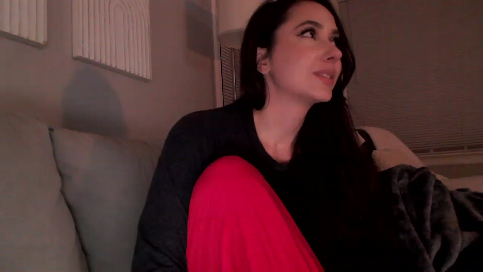 Gallery image thumbnail from Lust_4_Life's myfreecams stream on, 12/04/2022, 03:22 image 1 of 20