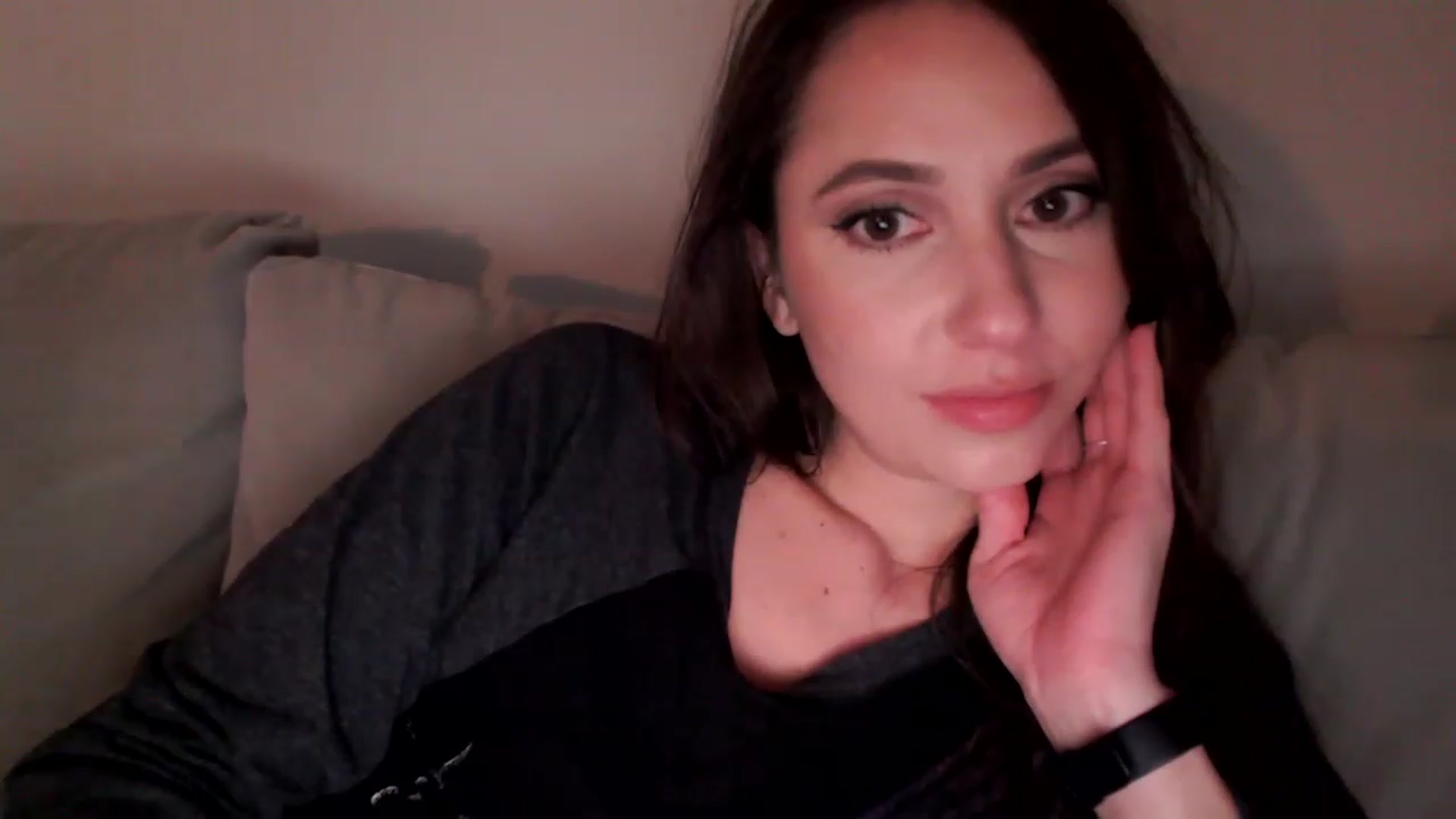 Gallery image thumbnail from Lust_4_Life's myfreecams stream on, 12/04/2022, 03:22 image 3 of 20